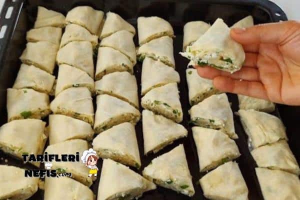 Peynirli Üçgen Börek