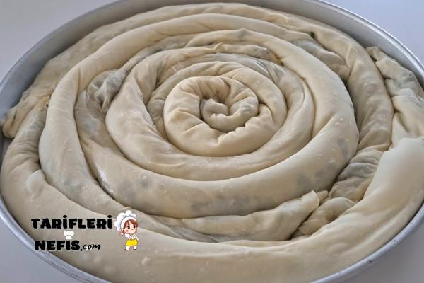 Kolay Ispanaklı Börek Tarifi