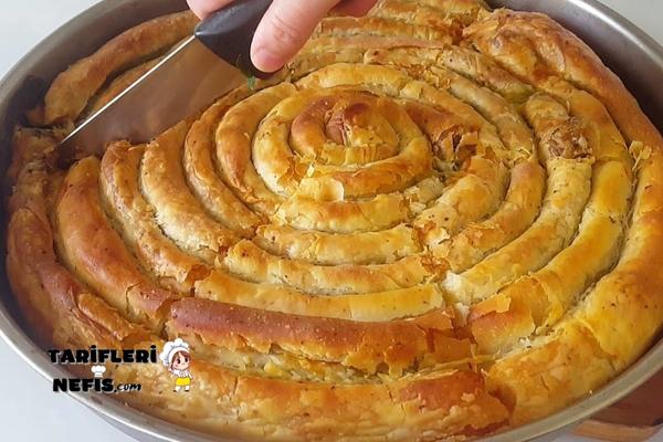 Çıtır Çıtır Ispanaklı Börek Tarifi