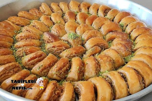 Kat Kat Çıtır Ev Baklavası Tarifi