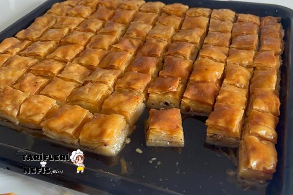 Sadece 4 Bezeyle Kıyır Kıyır Oklavasız Kat Kat Baklava